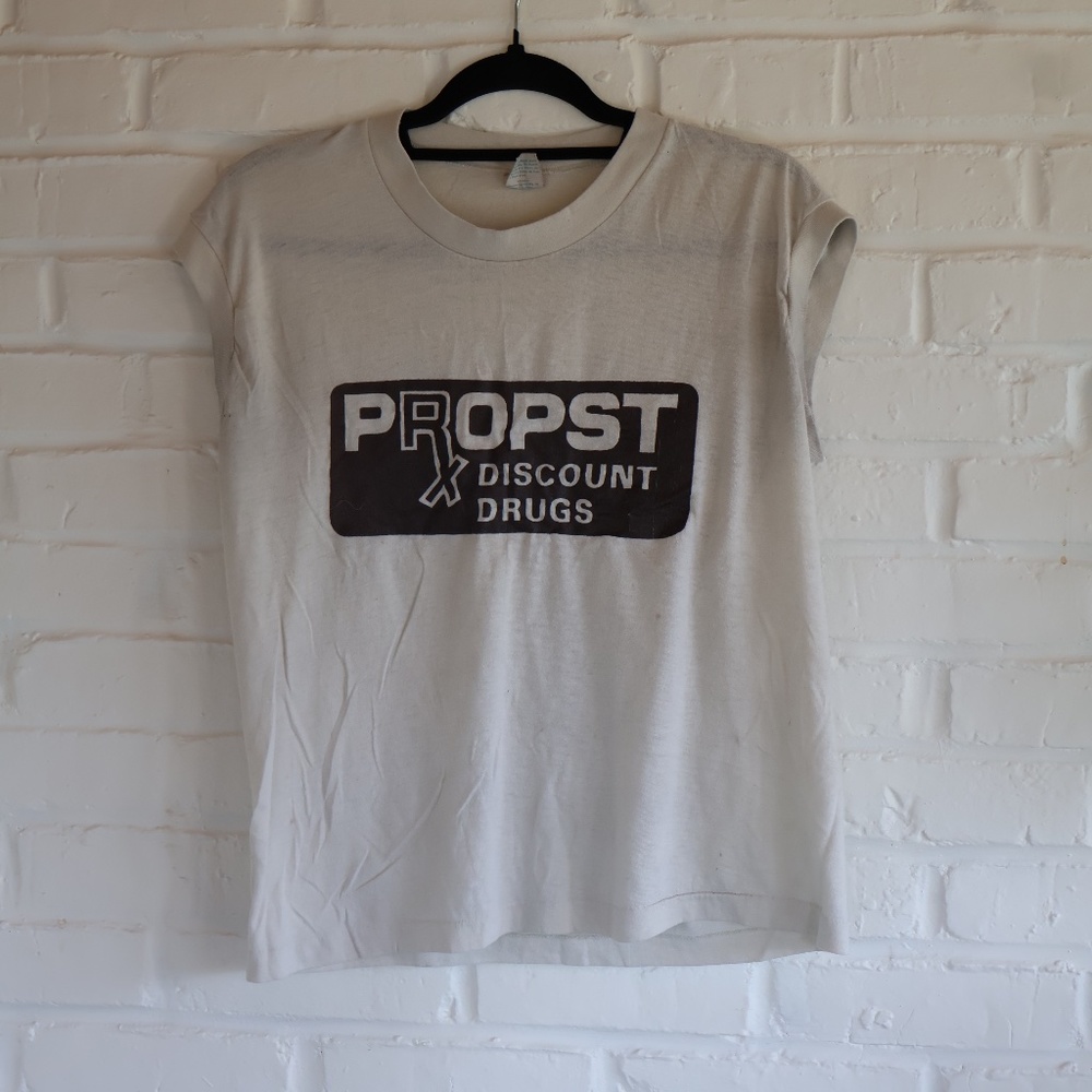 VINATGE PHARMACY T SHIRT
